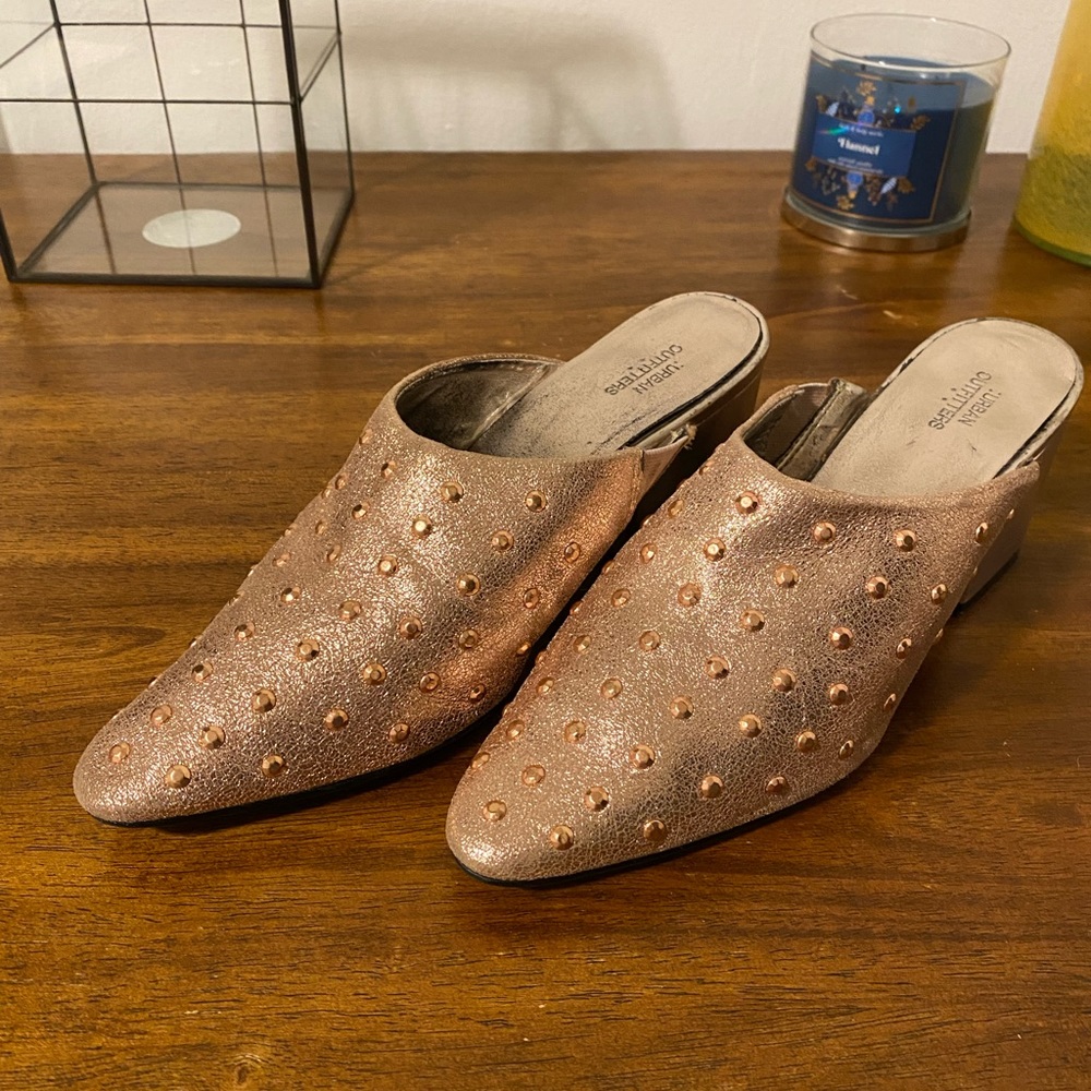 Urban Outfitters 3” Rose Gold Studded Mules